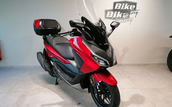 Gebrauchtmotorrad Honda Forza 350 - Bild 1 Gebrauchtmotorrad Honda Forza 350 - Bild 1