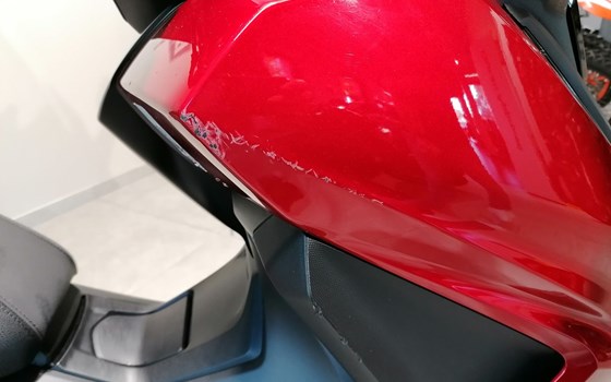 Gebrauchtmotorrad Honda Forza 350 - Bild 5 Gebrauchtmotorrad Honda Forza 350 - Bild 5