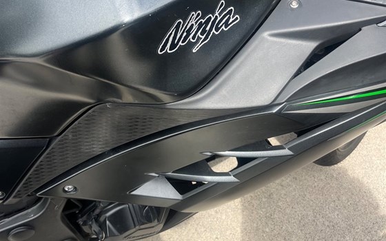Gebrauchtmotorrad Kawasaki Ninja 300 - Bild 7 Gebrauchtmotorrad Kawasaki Ninja 300 - Bild 7