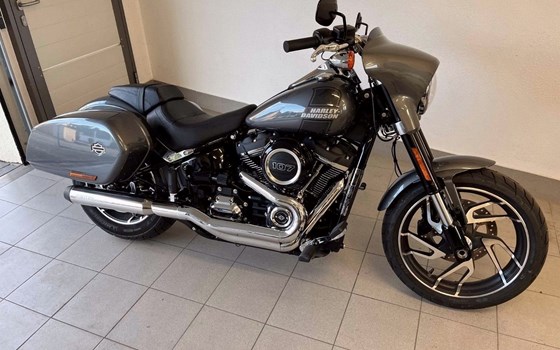 Gebrauchtmotorrad Harley-Davidson Softail Sport Glide FLSB - Bild 2