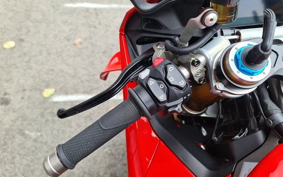 Gebrauchtmotorrad Ducati Panigale V4 S - Bild 10 Gebrauchtmotorrad Ducati Panigale V4 S - Bild 10