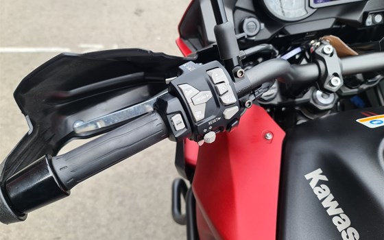 Gebrauchtmotorrad Kawasaki Versys 1000 SE - Bild 10 Gebrauchtmotorrad Kawasaki Versys 1000 SE - Bild 10