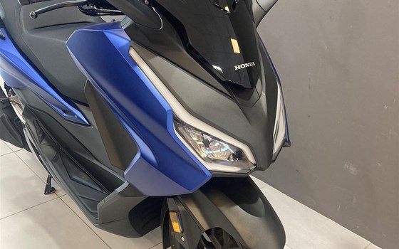 Neufahrzeug Honda Forza 125 - Bild 4 Neufahrzeug Honda Forza 125 - Bild 4