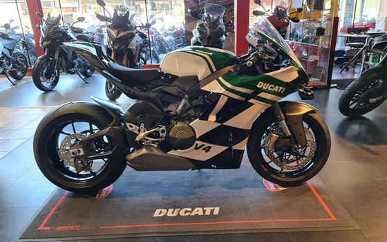 Neufahrzeug Ducati Panigale V4 Tricolore - Bild 1 Neufahrzeug Ducati Panigale V4 Tricolore - Bild 1