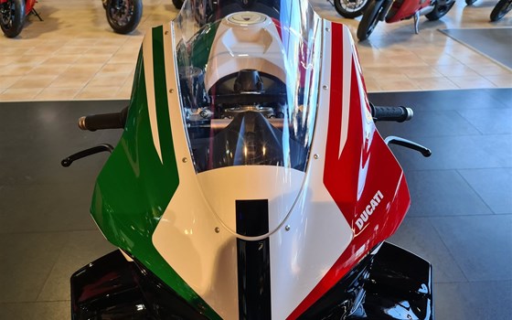 Neufahrzeug Ducati Panigale V4 Tricolore - Bild 10 Neufahrzeug Ducati Panigale V4 Tricolore - Bild 10