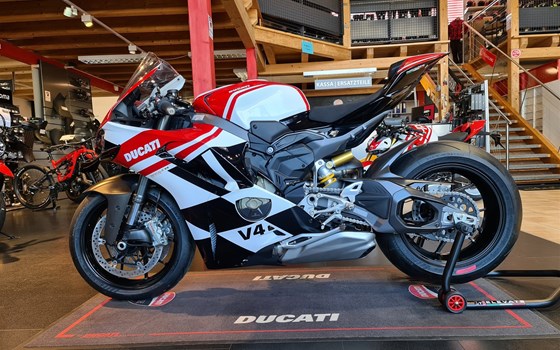 Neufahrzeug Ducati Panigale V4 Tricolore - Bild 2 Neufahrzeug Ducati Panigale V4 Tricolore - Bild 2