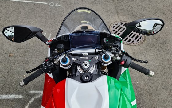 Neufahrzeug Ducati Panigale V4 Tricolore - Bild 5 Neufahrzeug Ducati Panigale V4 Tricolore - Bild 5