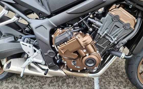 Neufahrzeug Honda CB650R E-Clutch - Bild 7 Neufahrzeug Honda CB650R E-Clutch - Bild 7