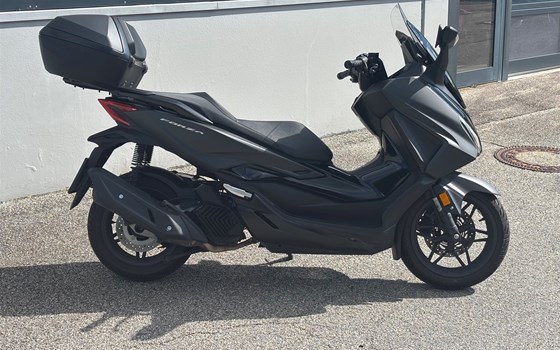 Gebrauchtmotorrad Honda Forza 125 - Bild 2 Gebrauchtmotorrad Honda Forza 125 - Bild 2
