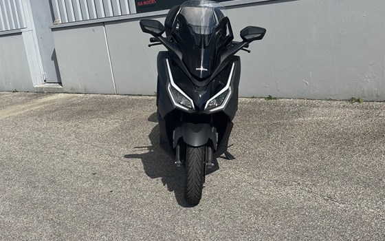 Gebrauchtmotorrad Honda Forza 125 - Bild 5 Gebrauchtmotorrad Honda Forza 125 - Bild 5