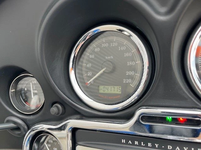 Harley-Davidson Electra Glide Ultra Classic FLHTCU (Pacific Blue Pearl) - Bild 13