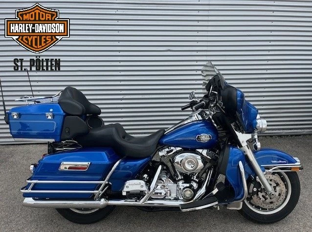 Harley-Davidson Electra Glide Ultra Classic FLHTCU (Pacific Blue Pearl) - Bild 1