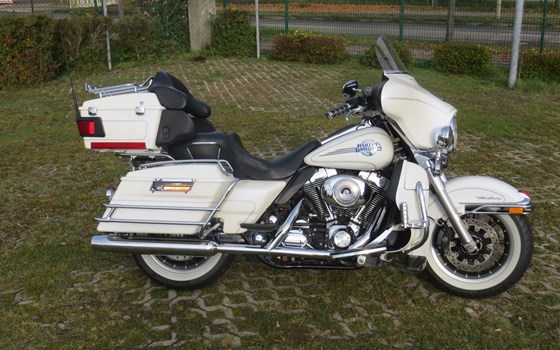 Gebrauchtmotorrad Harley-Davidson Electra Glide Classic FLHTC - Bild 1