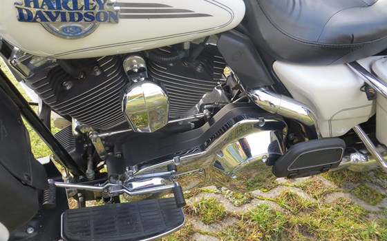 Gebrauchtmotorrad Harley-Davidson Electra Glide Classic FLHTC - Bild 13