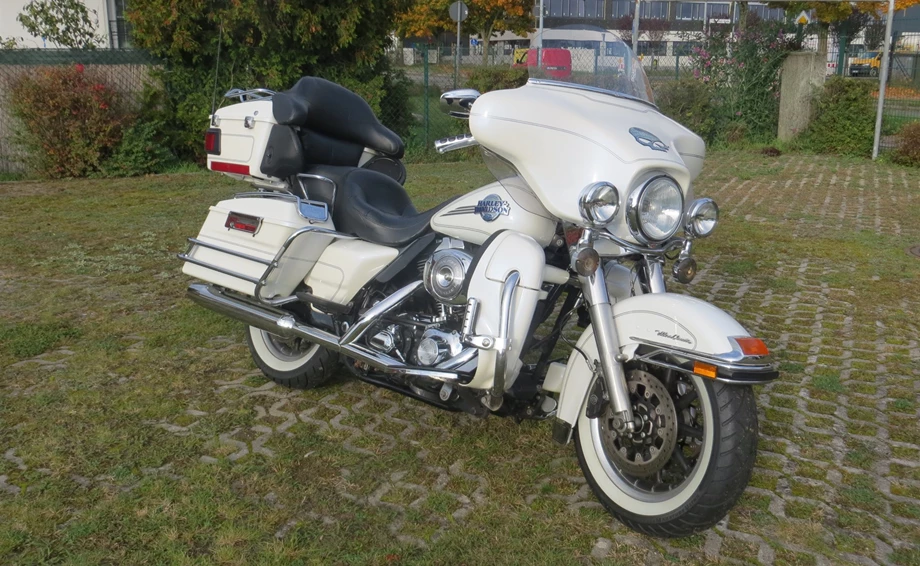 Angebot Harley-Davidson Electra Glide Classic FLHTC Bild 2: Angebot Harley-Davidson Electra Glide Classic FLHTC