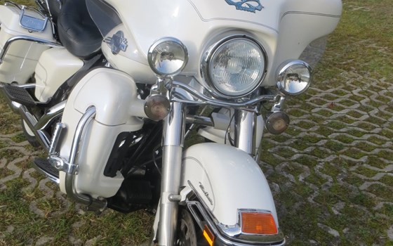 Gebrauchtmotorrad Harley-Davidson Electra Glide Classic FLHTC - Bild 3