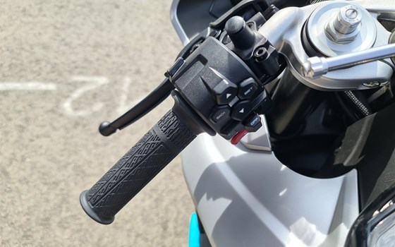 Neufahrzeug CFMOTO 675SR-R - Bild 9 Neufahrzeug CFMOTO 675SR-R - Bild 9