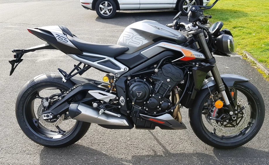 Angebot Triumph Street Triple 765 RS Bild 4: Angebot Triumph Street Triple 765 RS