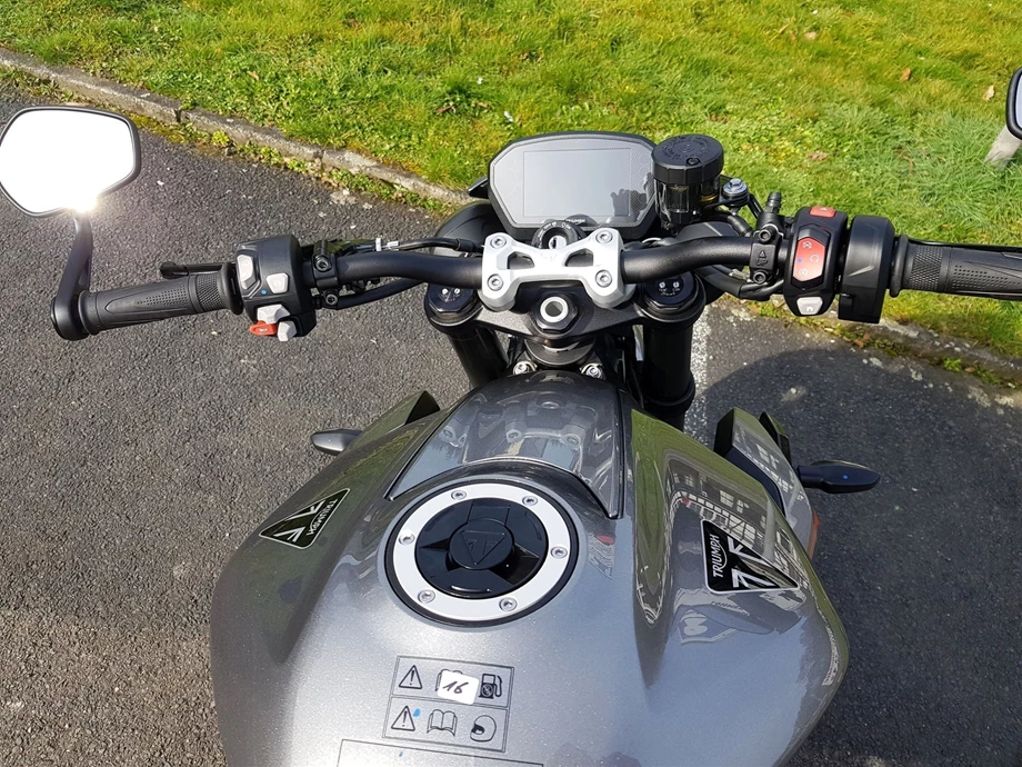 Angebot Triumph Street Triple 765 RS Bild 3: Angebot Triumph Street Triple 765 RS