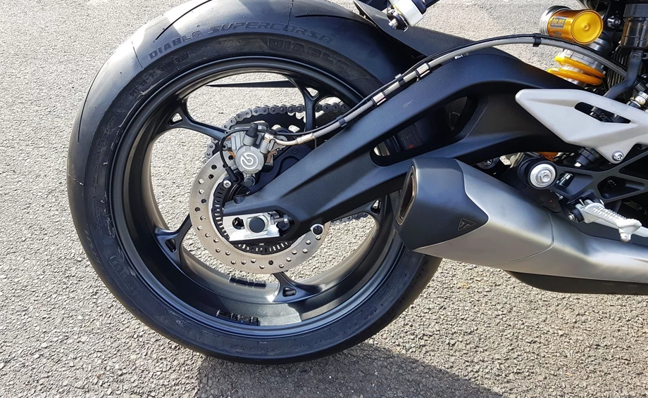 Angebot Triumph Street Triple 765 RS Bild 8: Angebot Triumph Street Triple 765 RS