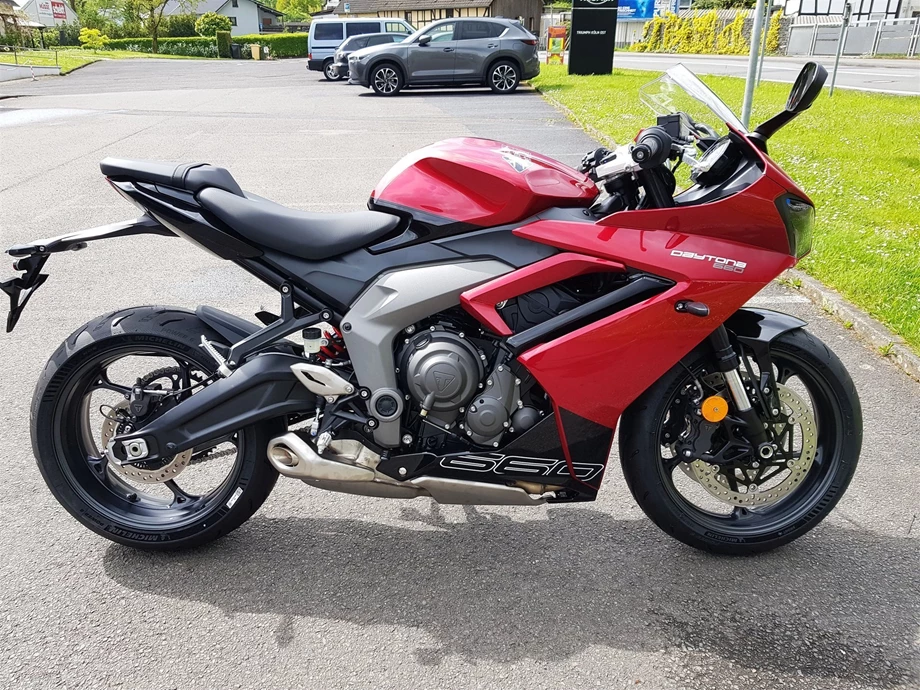 Angebot Triumph Daytona 660 Bild 4: Angebot Triumph Daytona 660