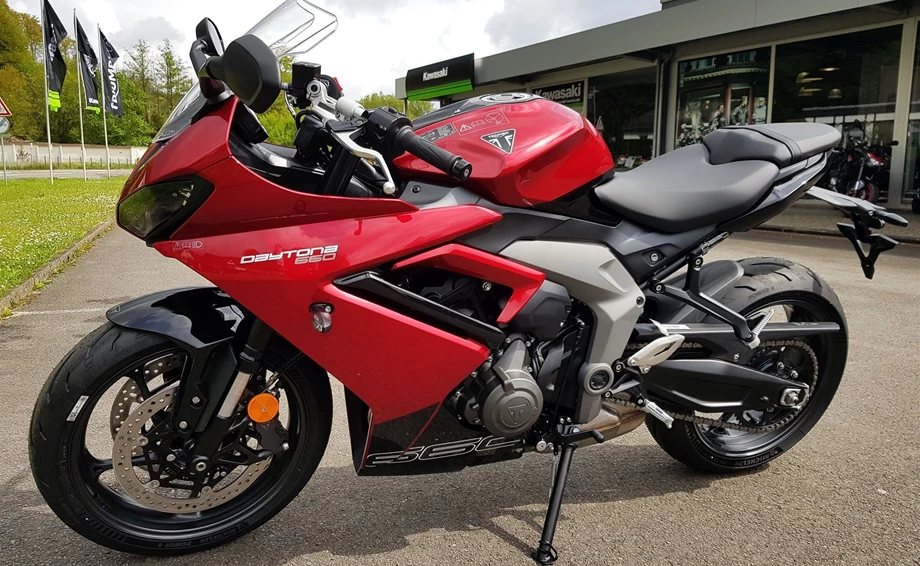 Angebot Triumph Daytona 660 Bild 5: Angebot Triumph Daytona 660