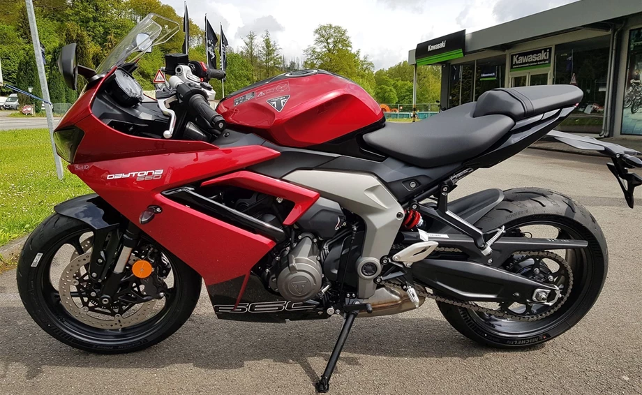 Angebot Triumph Daytona 660 Bild 2: Angebot Triumph Daytona 660