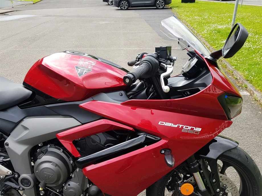 Angebot Triumph Daytona 660 Bild 9: Angebot Triumph Daytona 660