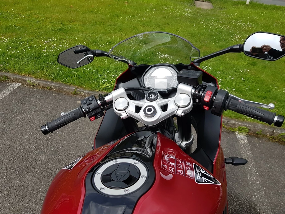 Angebot Triumph Daytona 660 Bild 3: Angebot Triumph Daytona 660