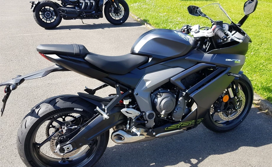 Angebot Triumph Daytona 660 Bild 6: Angebot Triumph Daytona 660