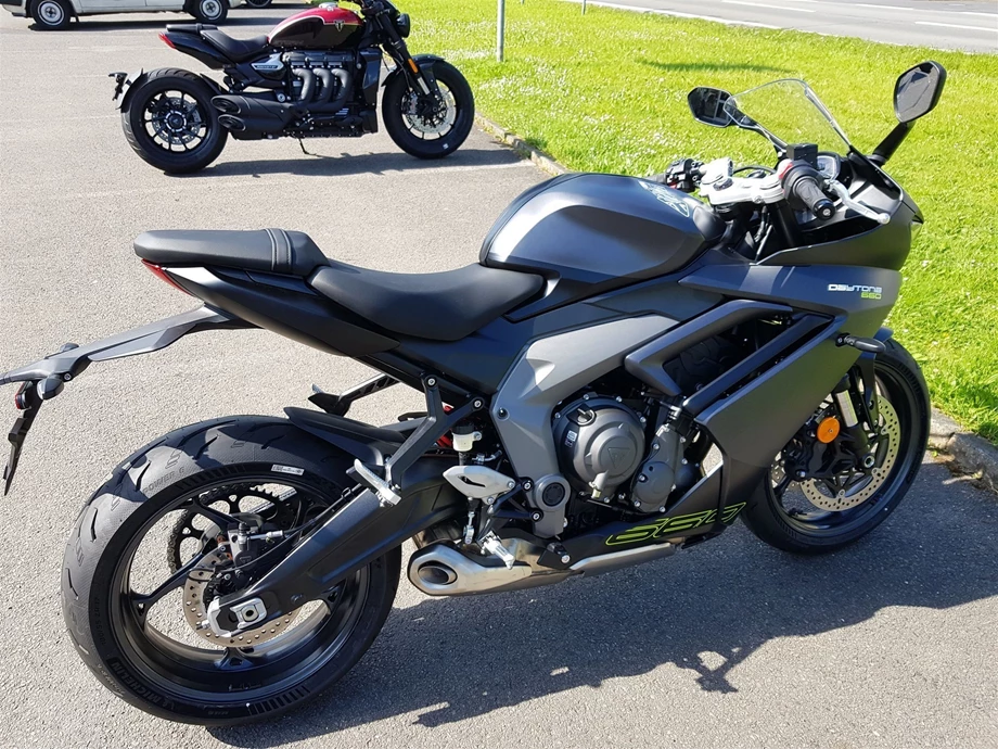 Angebot Triumph Daytona 660 Bild 6: Angebot Triumph Daytona 660
