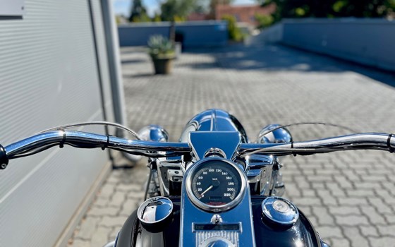 Gebrauchtmotorrad Harley-Davidson Touring Road King FLHR - Bild 8 Gebrauchtmotorrad Harley-Davidson Touring Road King FLHR - Bild 8