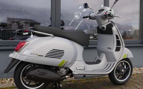 Gebrauchtmotorrad Vespa GTS 300 Super Tech - Bild 4