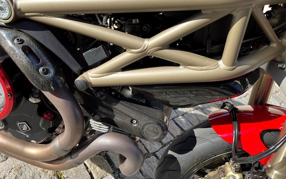 Gebrauchtmotorrad Ducati Monster 1100 Evo - Bild 11 Gebrauchtmotorrad Ducati Monster 1100 Evo - Bild 11