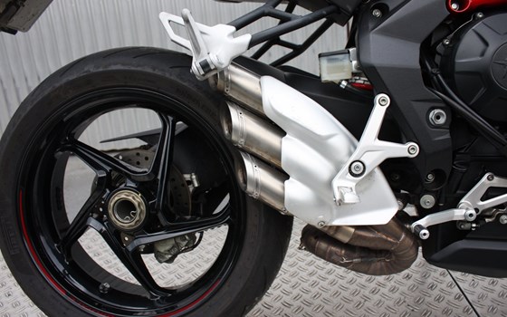 Gebrauchtmotorrad MV Agusta Brutale 800 RR - Bild 12