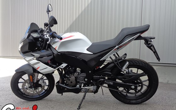 Gebrauchtmotorrad Aprilia Tuono 125 - Bild 2 Gebrauchtmotorrad Aprilia Tuono 125 - Bild 2