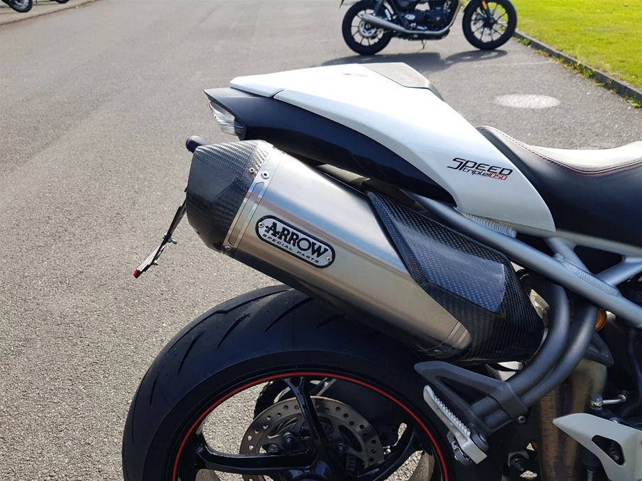 Angebot Triumph Speed Triple 1050 Bild 9: Angebot Triumph Speed Triple 1050
