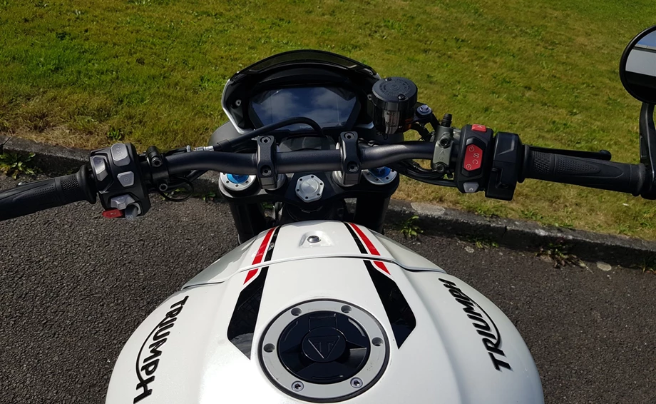 Angebot Triumph Speed Triple 1050 Bild 3: Angebot Triumph Speed Triple 1050