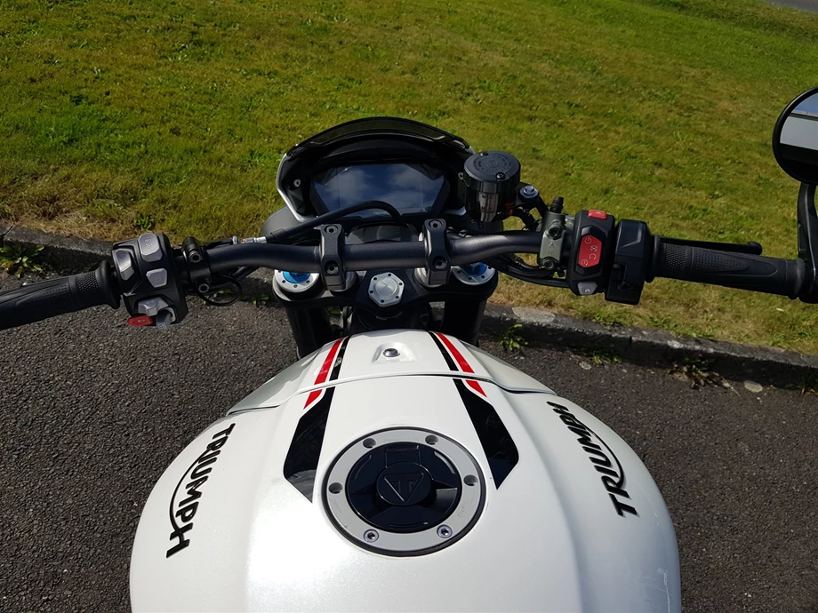 Angebot Triumph Speed Triple 1050 Bild 3: Angebot Triumph Speed Triple 1050
