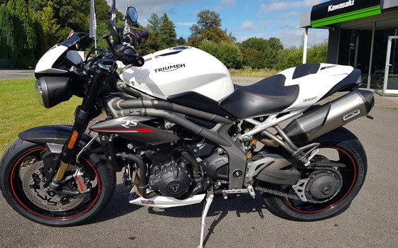 Gebrauchtmotorrad Triumph Speed Triple 1050 - Bild 2