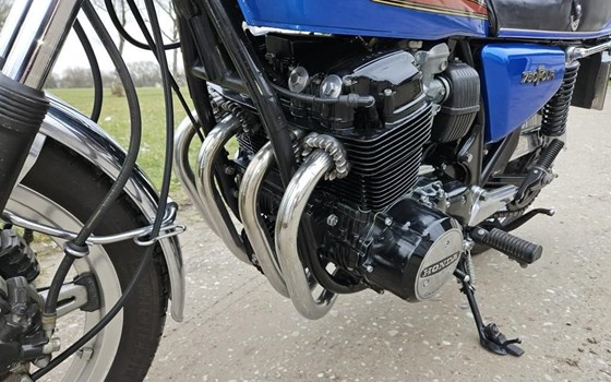 Gebrauchtmotorrad Honda CB 750 F - Bild 3