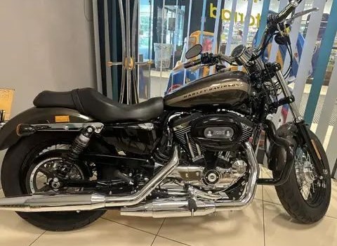 Gebrauchtmotorrad Harley-Davidson Sportster XL 1200C Custom - Bild 2