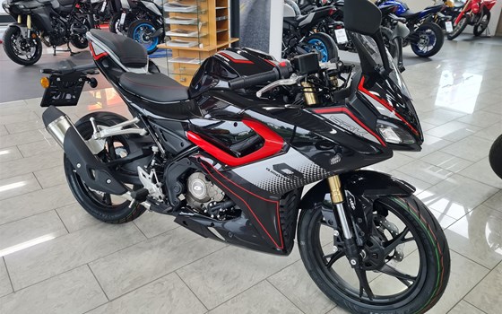 Gebrauchtmotorrad QJ Motor SRK 125 R - Bild 1