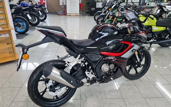 Gebrauchtmotorrad QJ Motor SRK 125 R - Bild 2