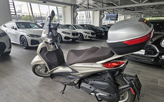 Gebrauchtmotorrad Piaggio Beverly 400 hpe - Bild 3 Gebrauchtmotorrad Piaggio Beverly 400 hpe - Bild 3