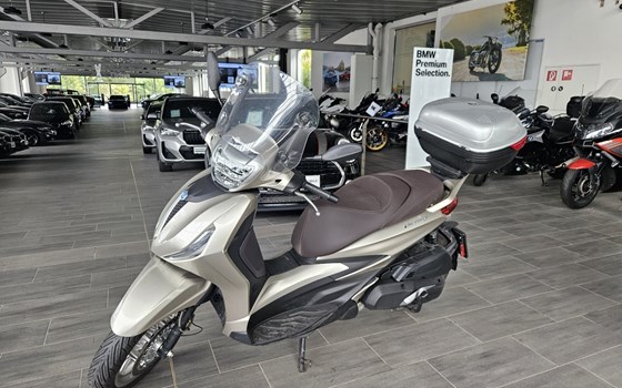Gebrauchtmotorrad Piaggio Beverly 400 hpe - Bild 4 Gebrauchtmotorrad Piaggio Beverly 400 hpe - Bild 4