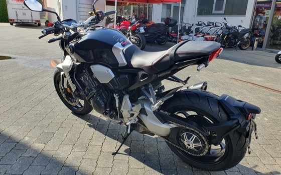 Gebrauchtmotorrad Honda CB1000R+ - Bild 14