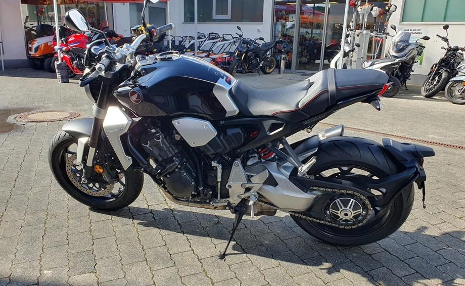 Angebot Honda CB1000R+ Bild 16: Angebot Honda CB1000R+