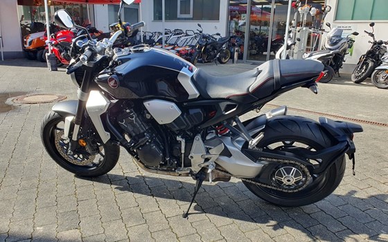 Gebrauchtmotorrad Honda CB1000R+ - Bild 16