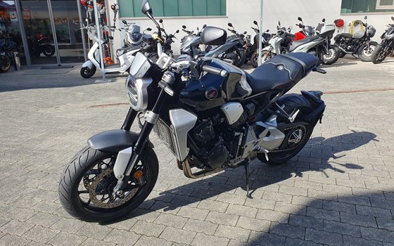 Gebrauchtmotorrad Honda CB1000R+ - Bild 18